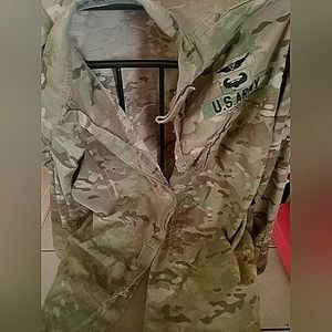 Coat army combat uniform flame resistant Size: Medium-Long